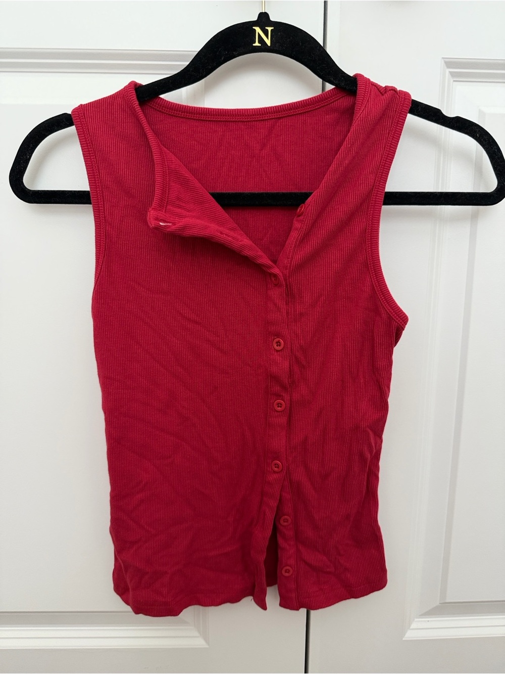 Burgundy Ribbed Asymmetric Button Down Ribbed Tank Top - Picture 4 of 4